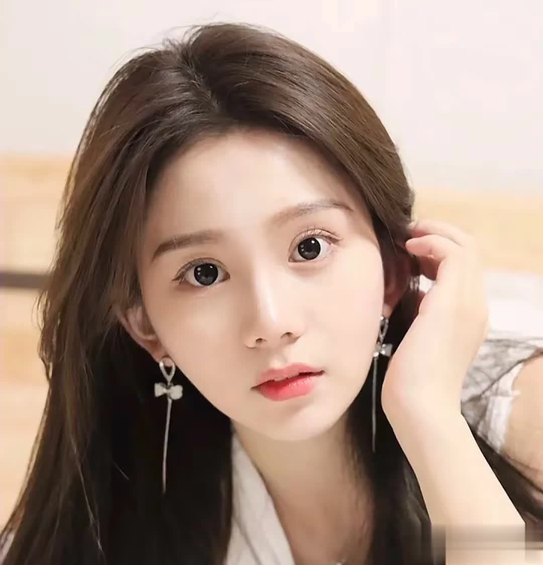 揭秘短剧女王：百万粉丝心中的