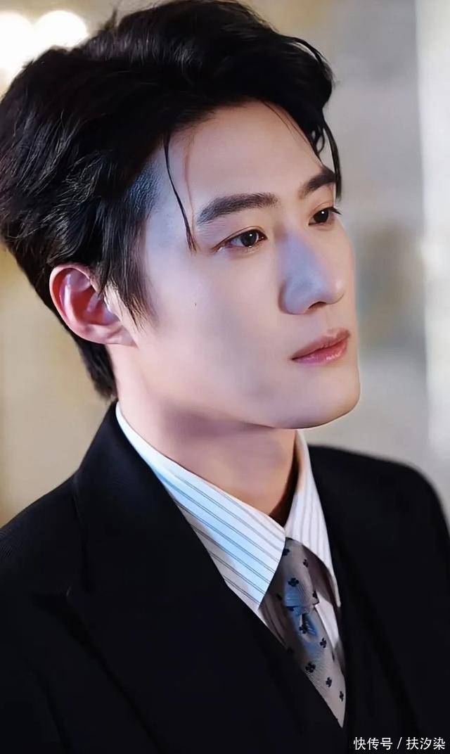 赵振栋是一位特别有魅力和有气质的优秀短剧男演员。 - 360娱乐,你开心就好